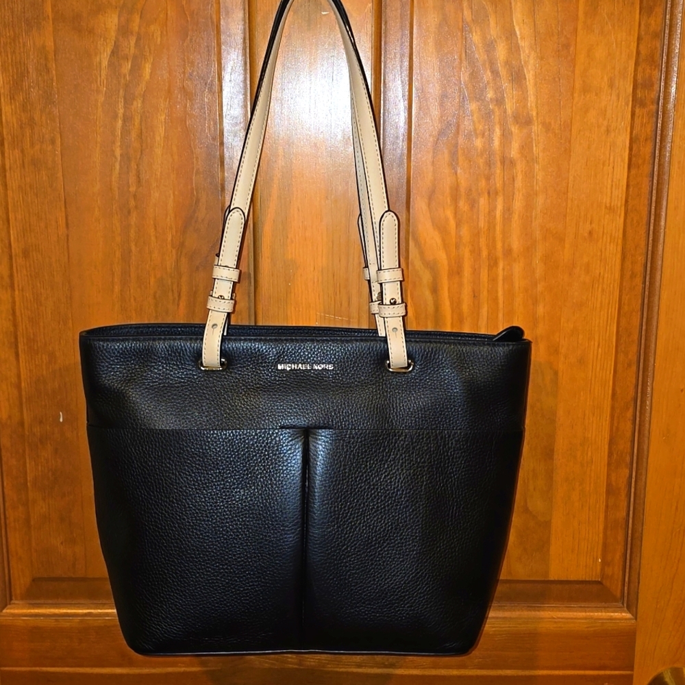Michael Kors Bedford Medium Leather Tote Handbag - Black/Beige